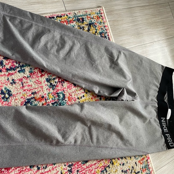 Womens Nike Pro Capri Grey M - Picture 2 of 8